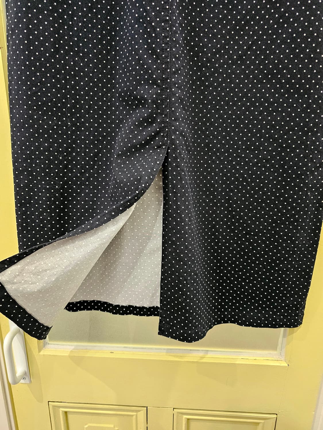 Studio Cllip 블랙 도트 롱스커트 상품이미지6