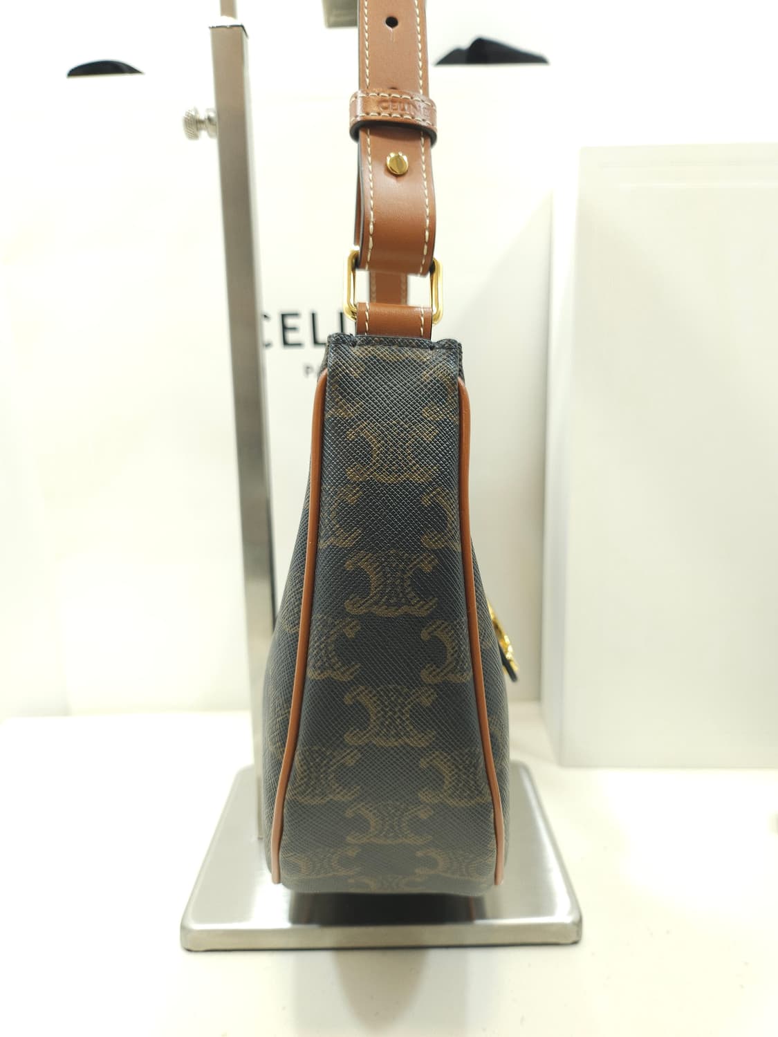 [정품] 셀린느 미디엄 트리옹프 아바백 캔버스 상품이미지3