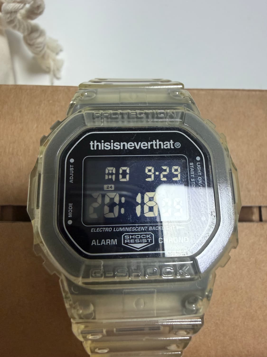 thisisneverthat 지샥(DW-5600) 콜라보 판매합니다 상품이미지2