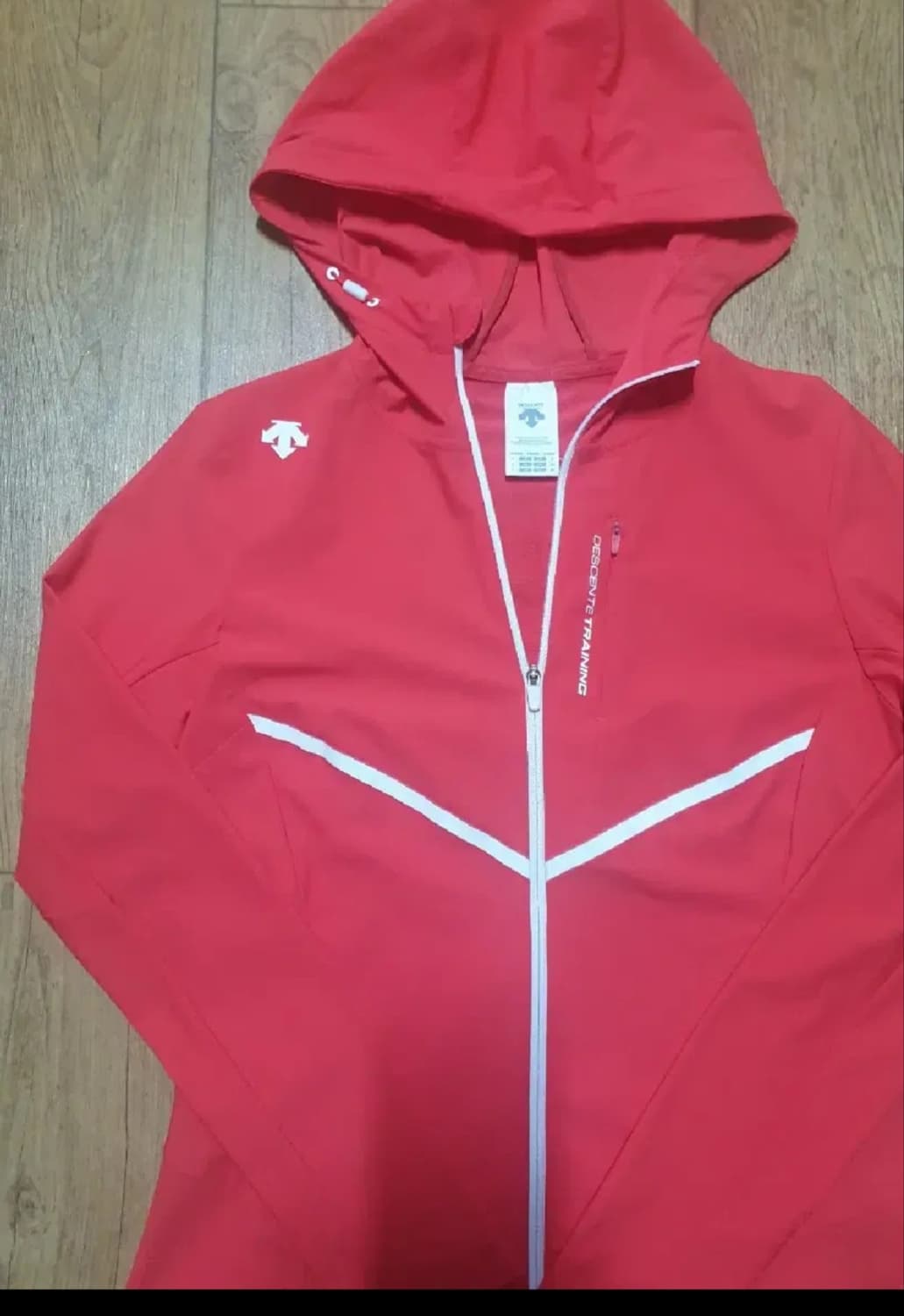 데상트 운동복 후드집업 85 사이즈입니다 상품이미지4