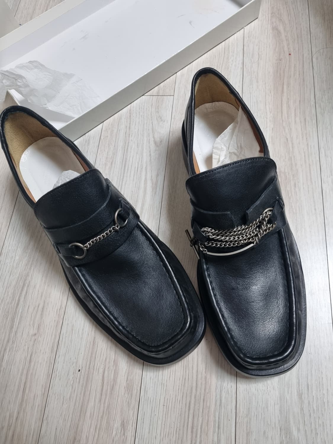 마르지엘라 비대칭 체인 로퍼 45 상품이미지1