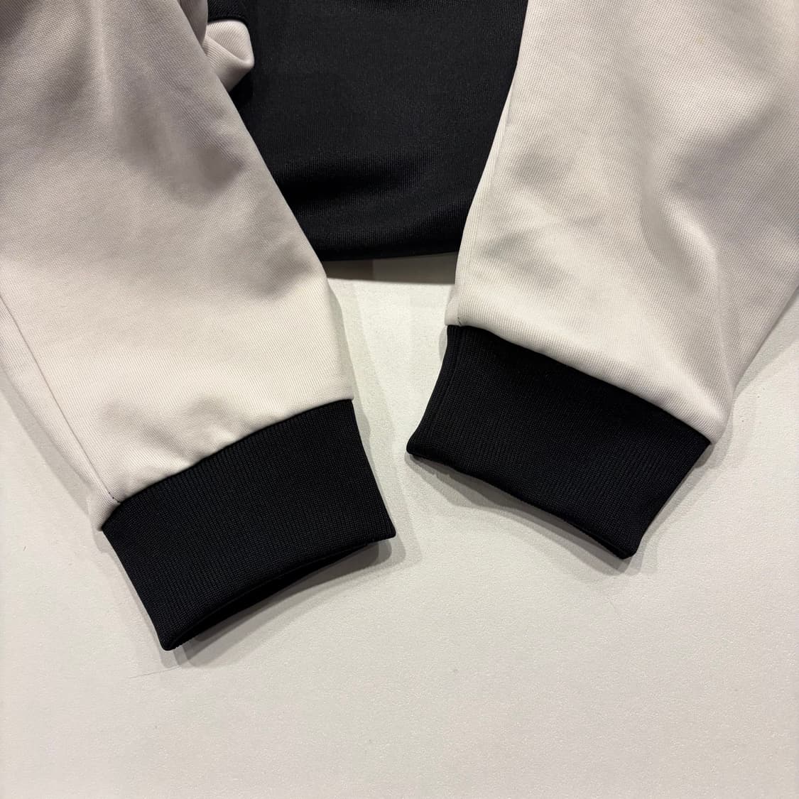 [M] 18s 아디다스 올드스쿨 블랙/화이트 트랙탑 B508 상품이미지6