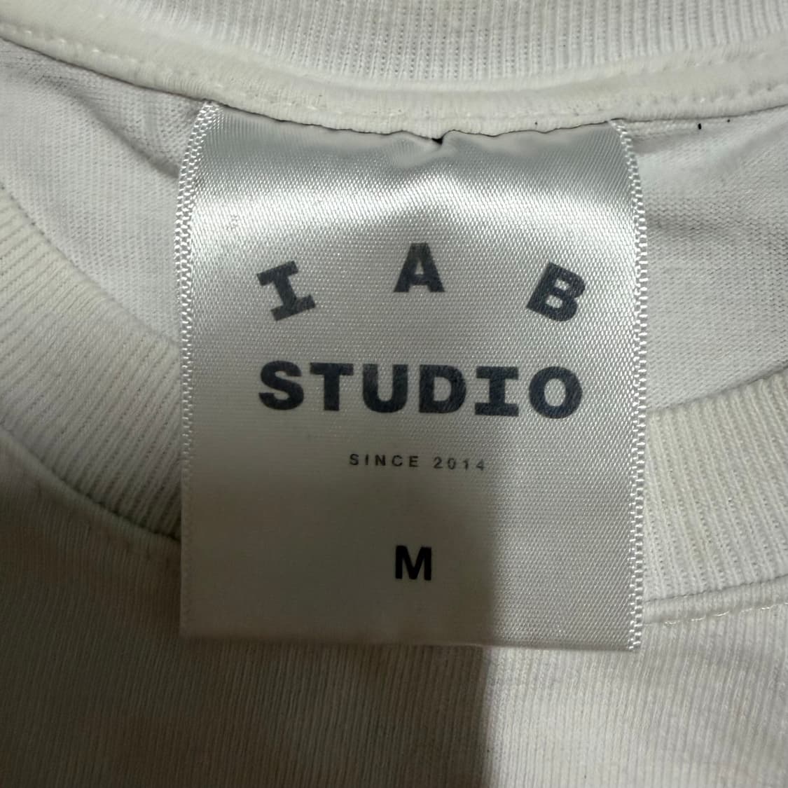 아이앱 화이트 반팔 티셔츠 m 상품이미지3