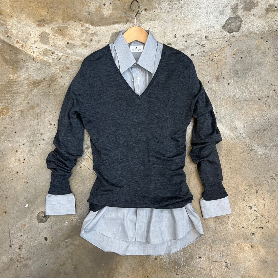 존스메들리 v넥 니트 상품이미지1