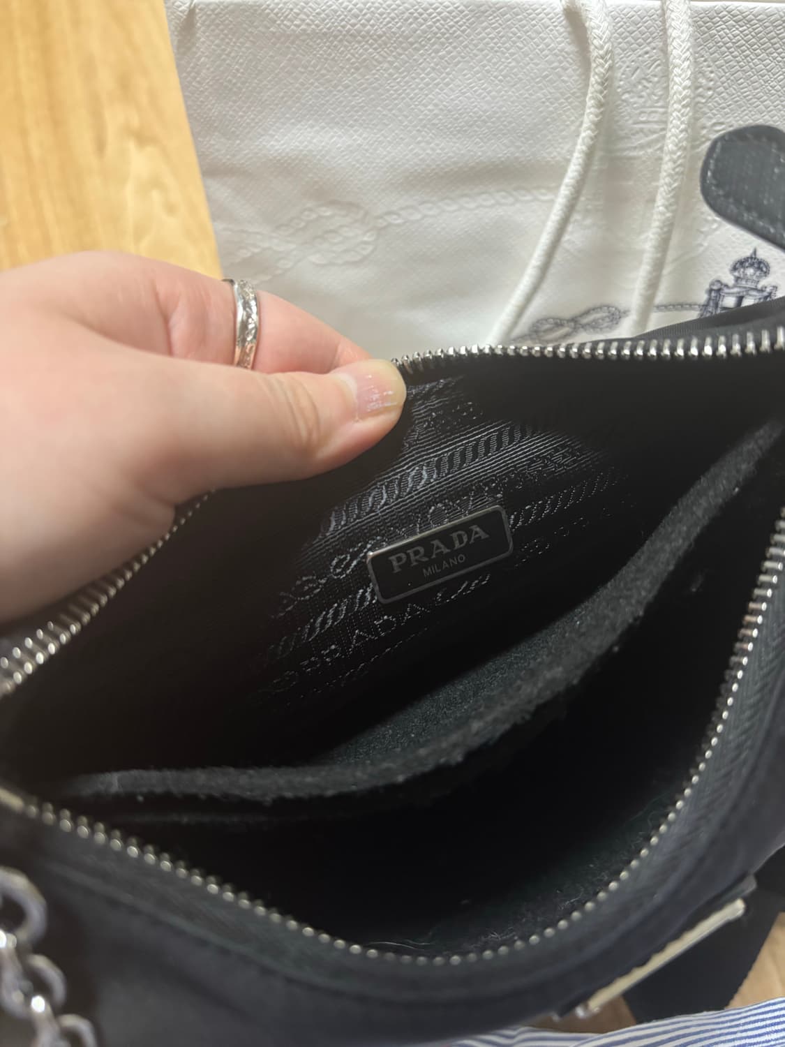 [풀구성]프라다 리나일론 테수토 호보백 상품이미지5