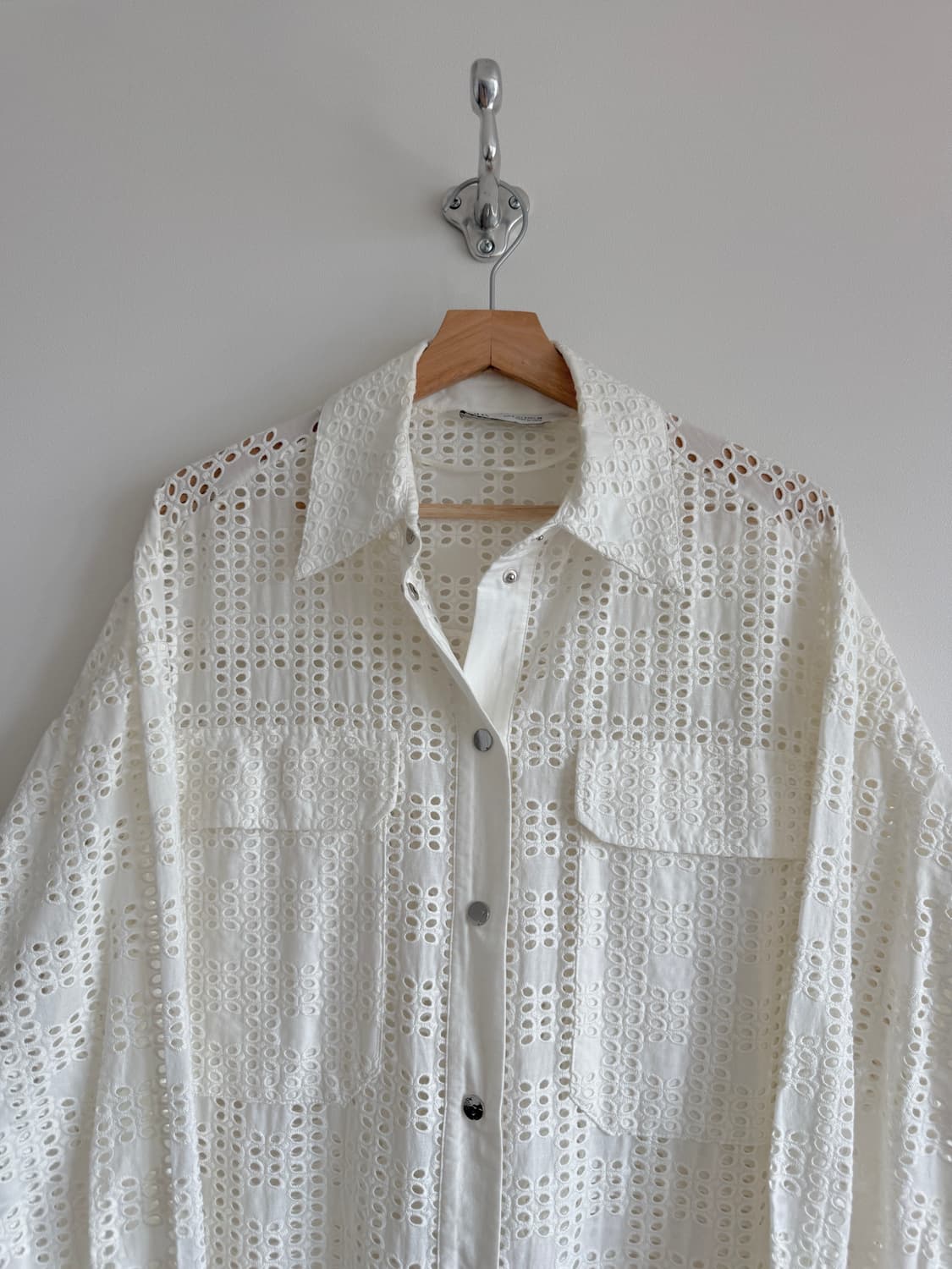 자라(ZARA) 펀칭 크로셰 코튼 롱 셔츠 상품이미지2