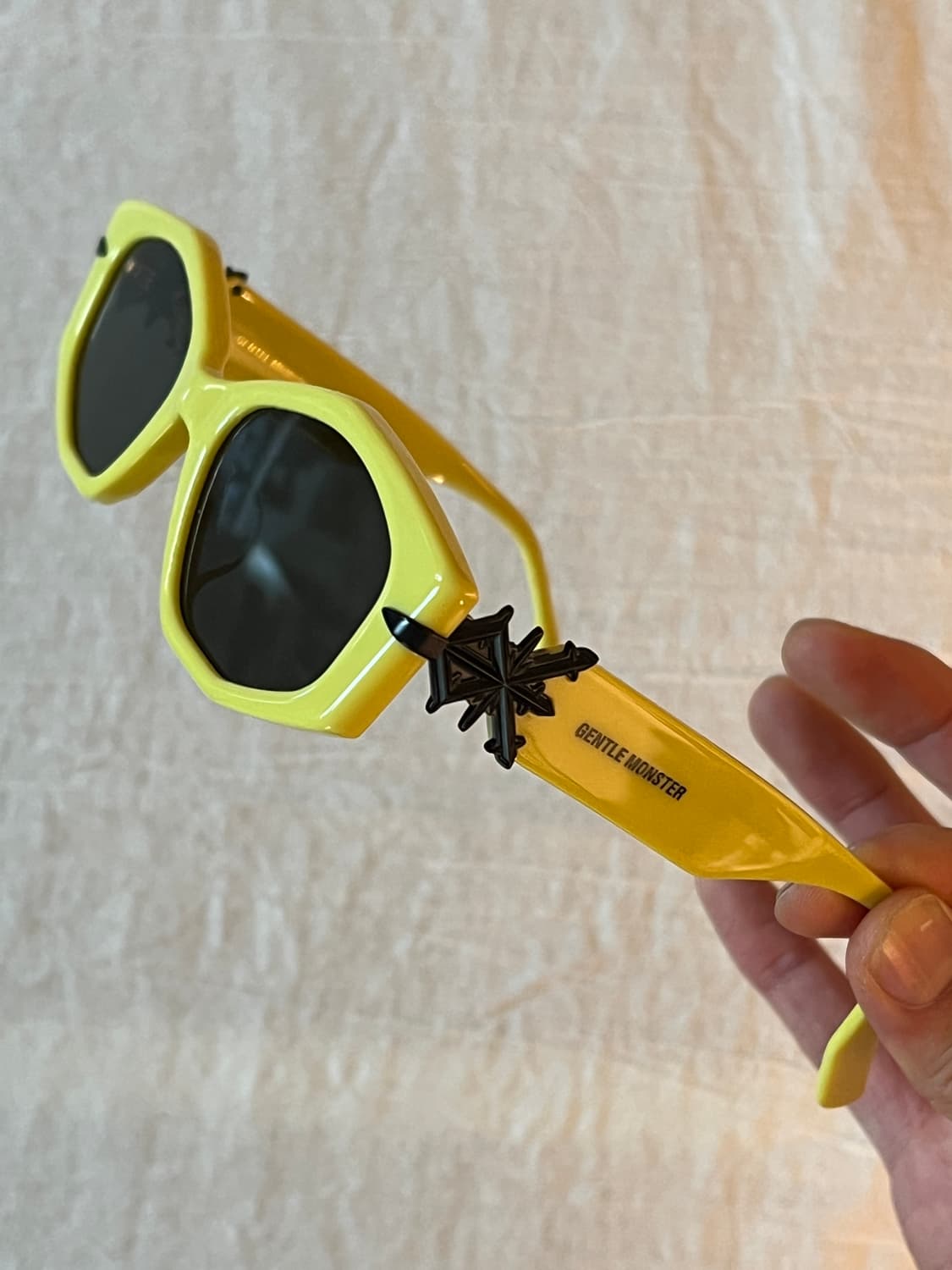 젠틀몬스터 산쿠안즈 실리스 YG1 (1회착용) 상품이미지10