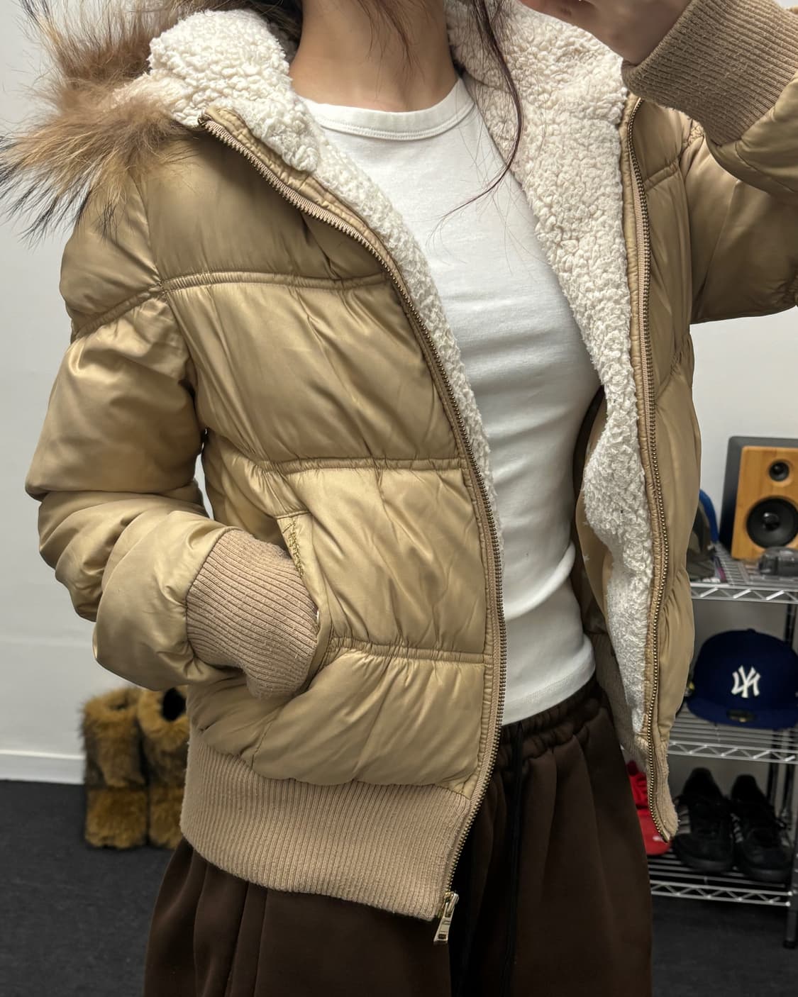 올드 빈티지 베이지 라쿤 퍼 후드 패딩 상품이미지3