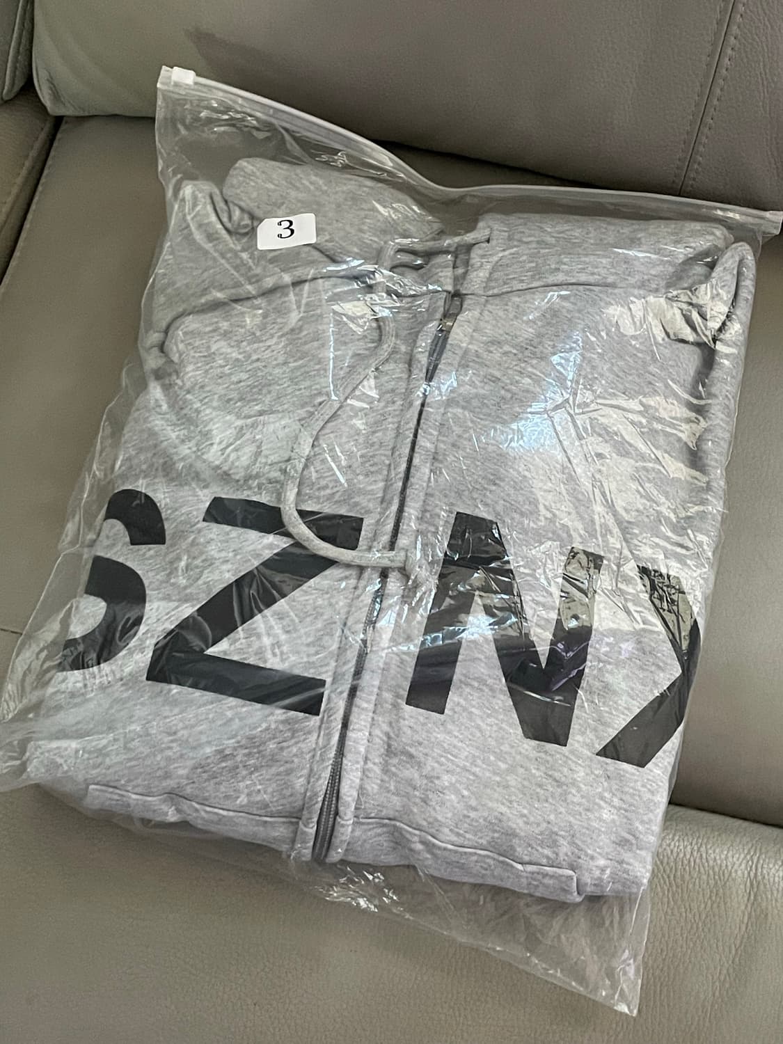 칸예 웨스트 yeezy HD-10 3size 상품이미지1