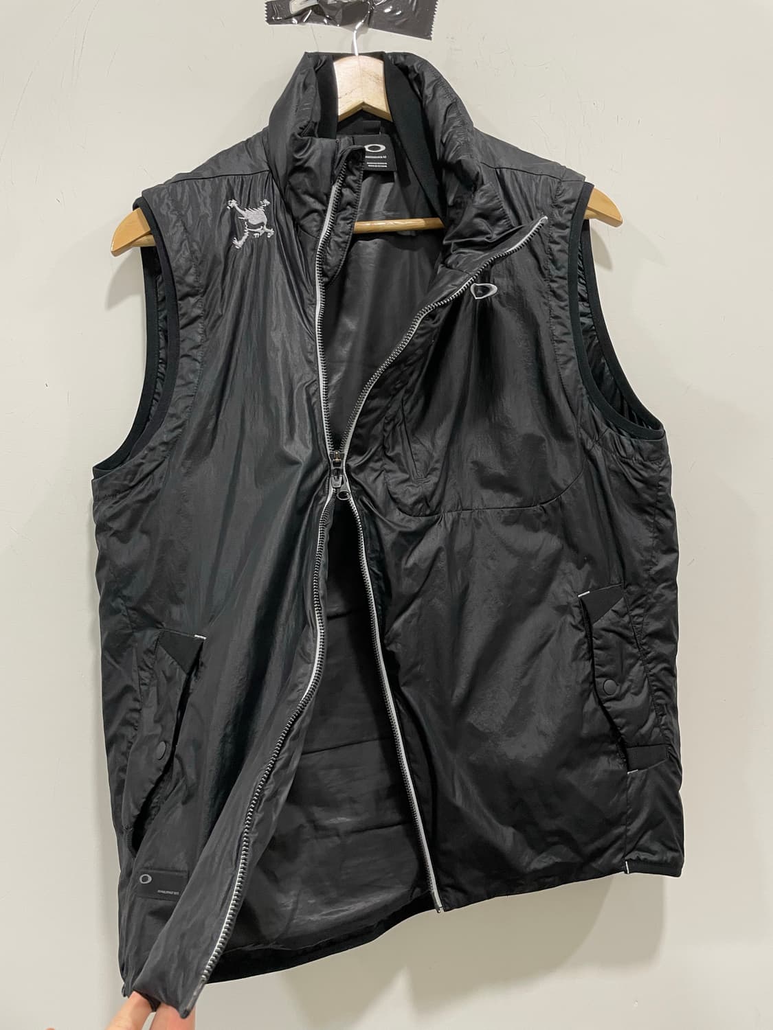 Oakley 오클리 스컬로고 투웨이 테크 패딩조끼 상품이미지7