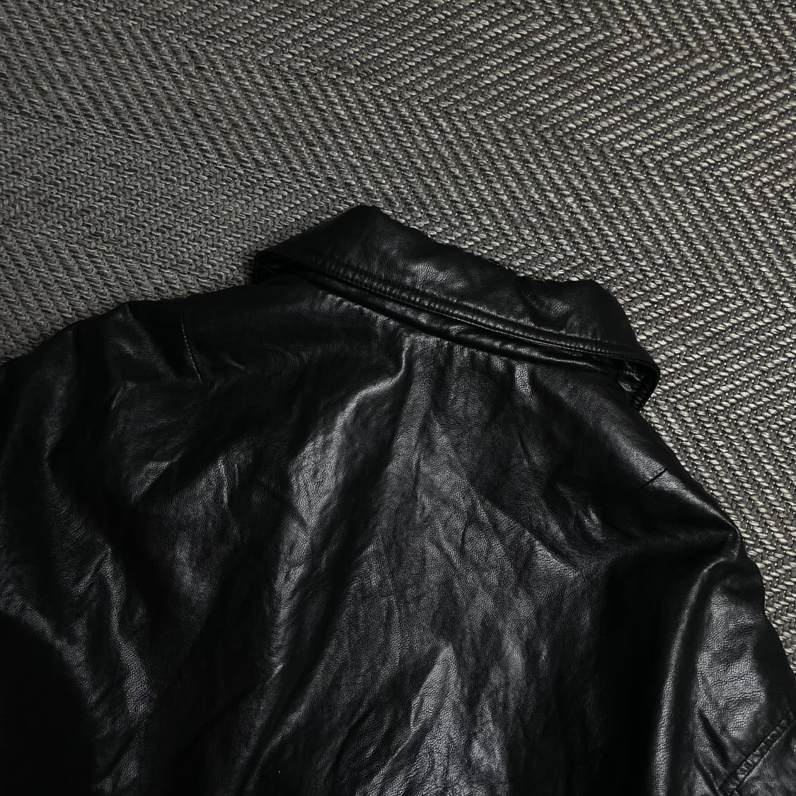 쥬시쥬디 우먼스 리버시블 가죽×플리스 크롭 쉐르파 레더자켓o 5087 상품이미지7