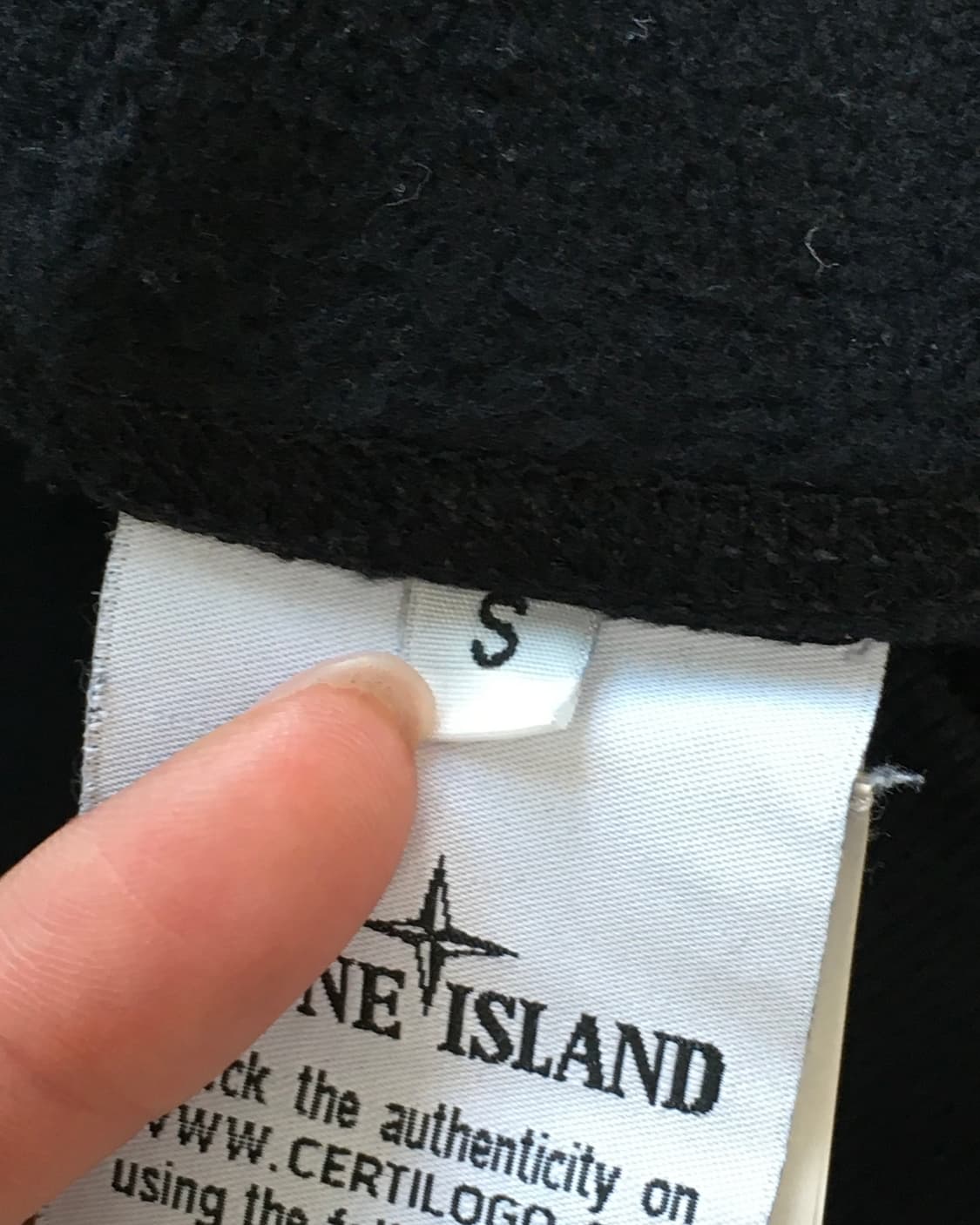 StoneIsland 스톤아일랜드 블랙 맨투맨 상품이미지10