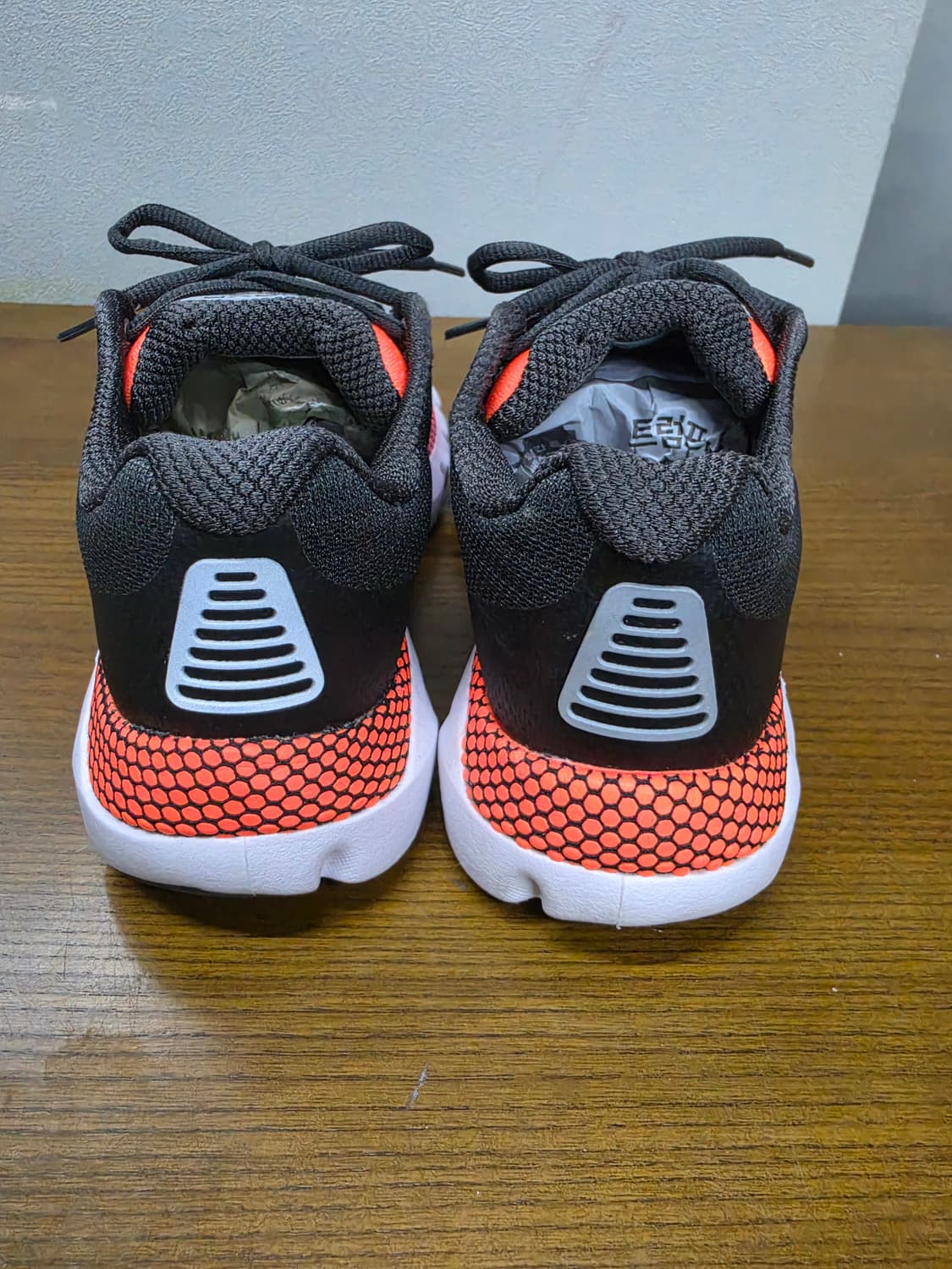 언더아머 HOVR Sonic 5  블랙/핑크 상품이미지5