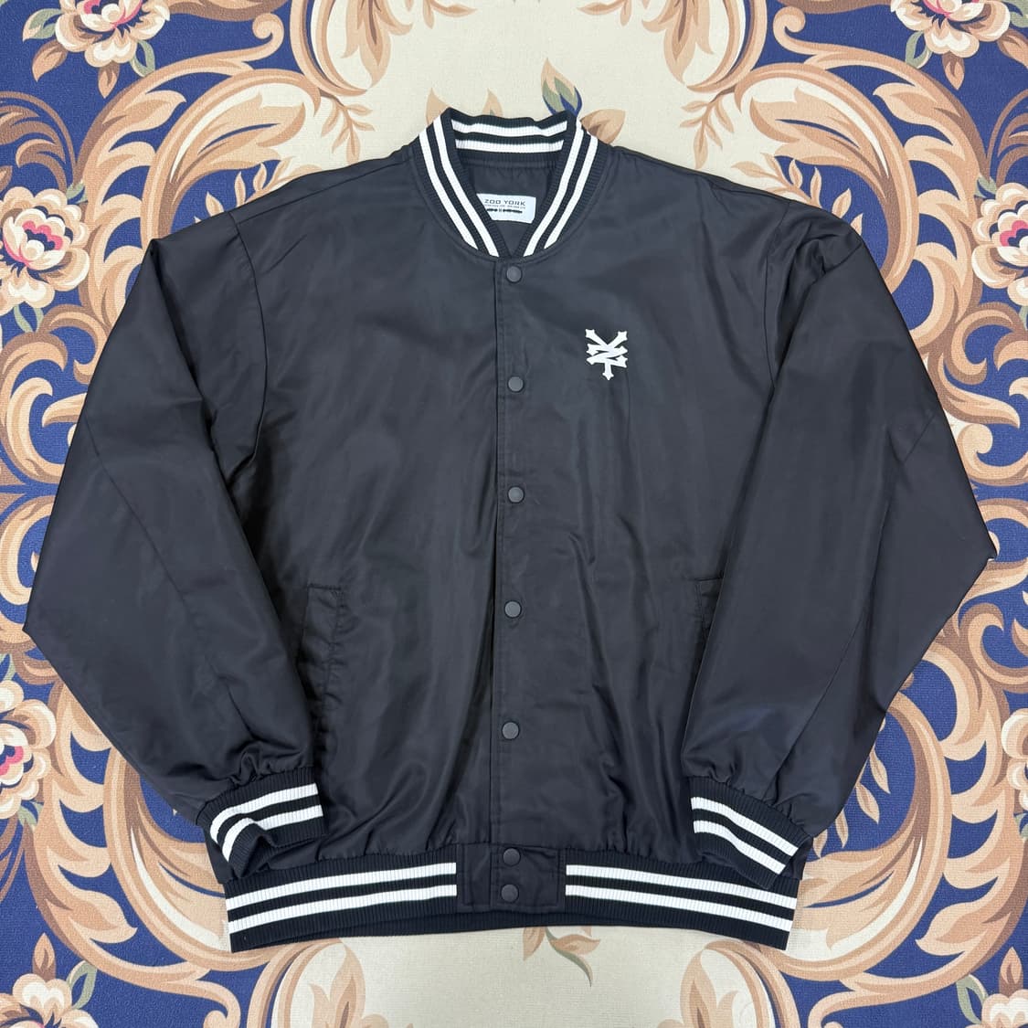 (M)쥬욕 Zooyork 베이스볼 자켓(블랙,검흰) 상품이미지1