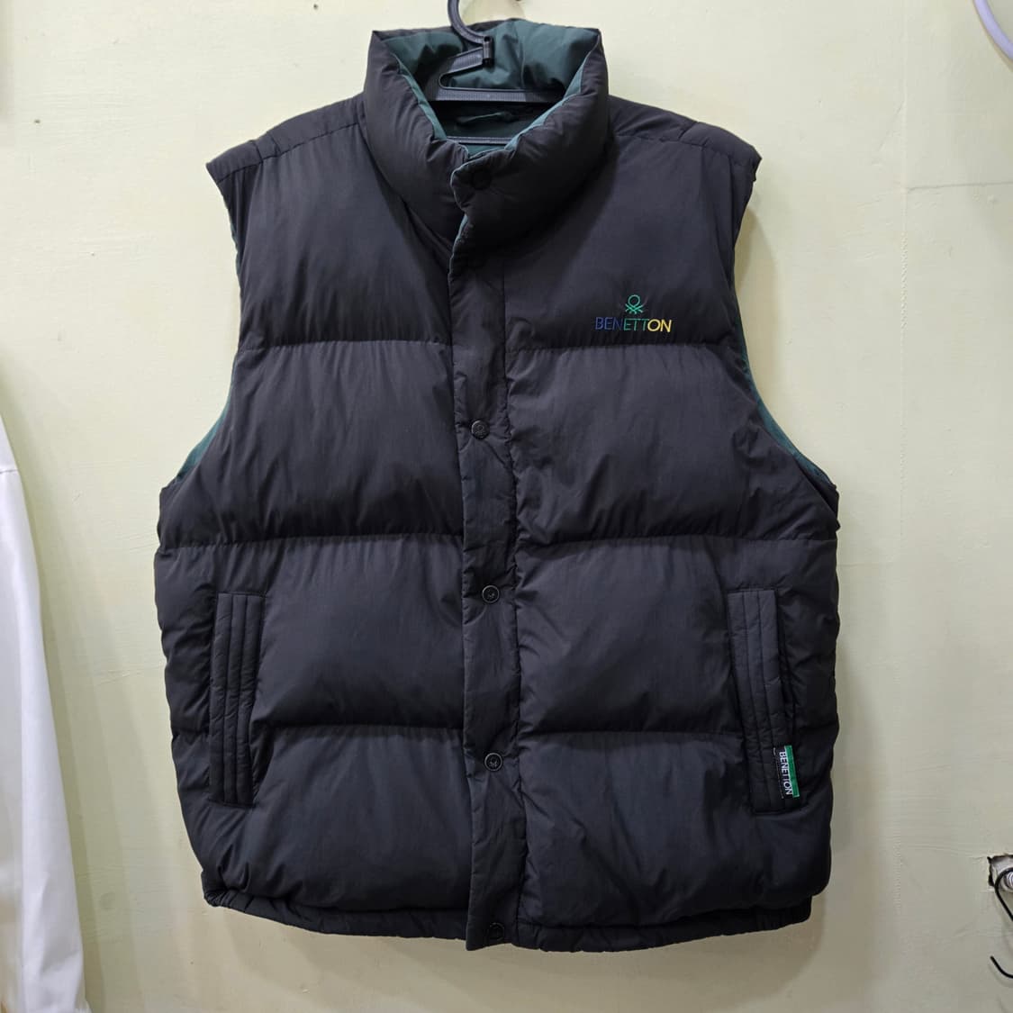 [2XL] BENETTON 양면 패딩 베스트 (블랙/그린) 상품이미지4