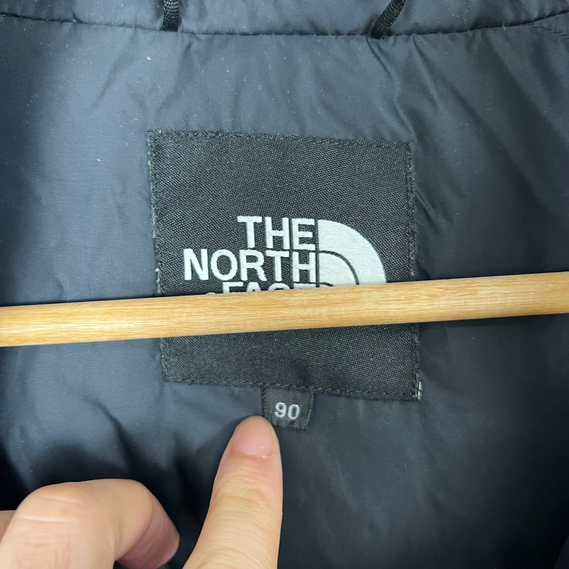 TNF 노스페이스 눕시 700 블랙 패딩 상품이미지4