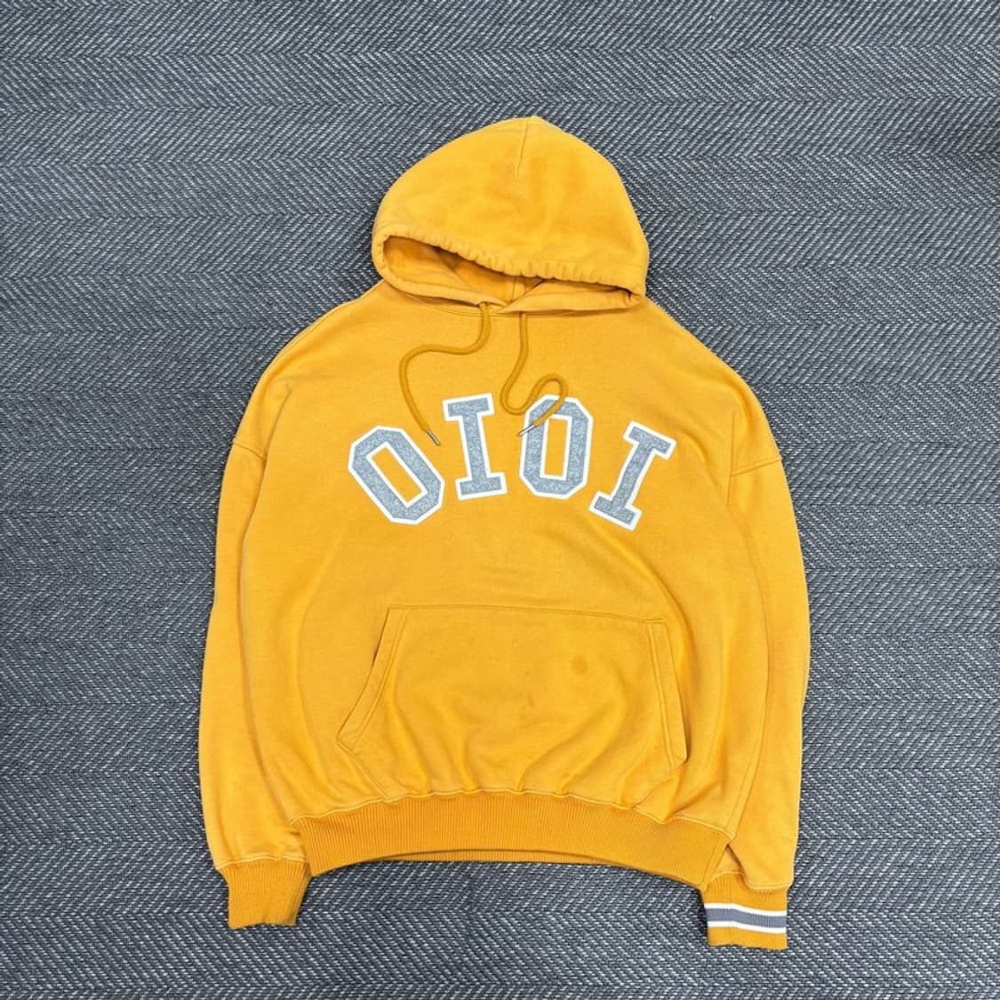 Oioi 빅로고 자수 후드티 v0288 상품이미지1