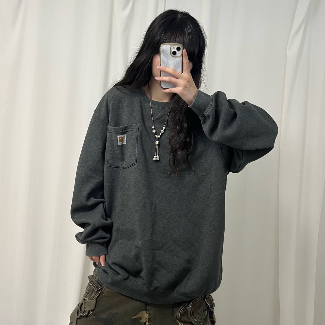 Carhartt charcoal sweatshirt 상품이미지2