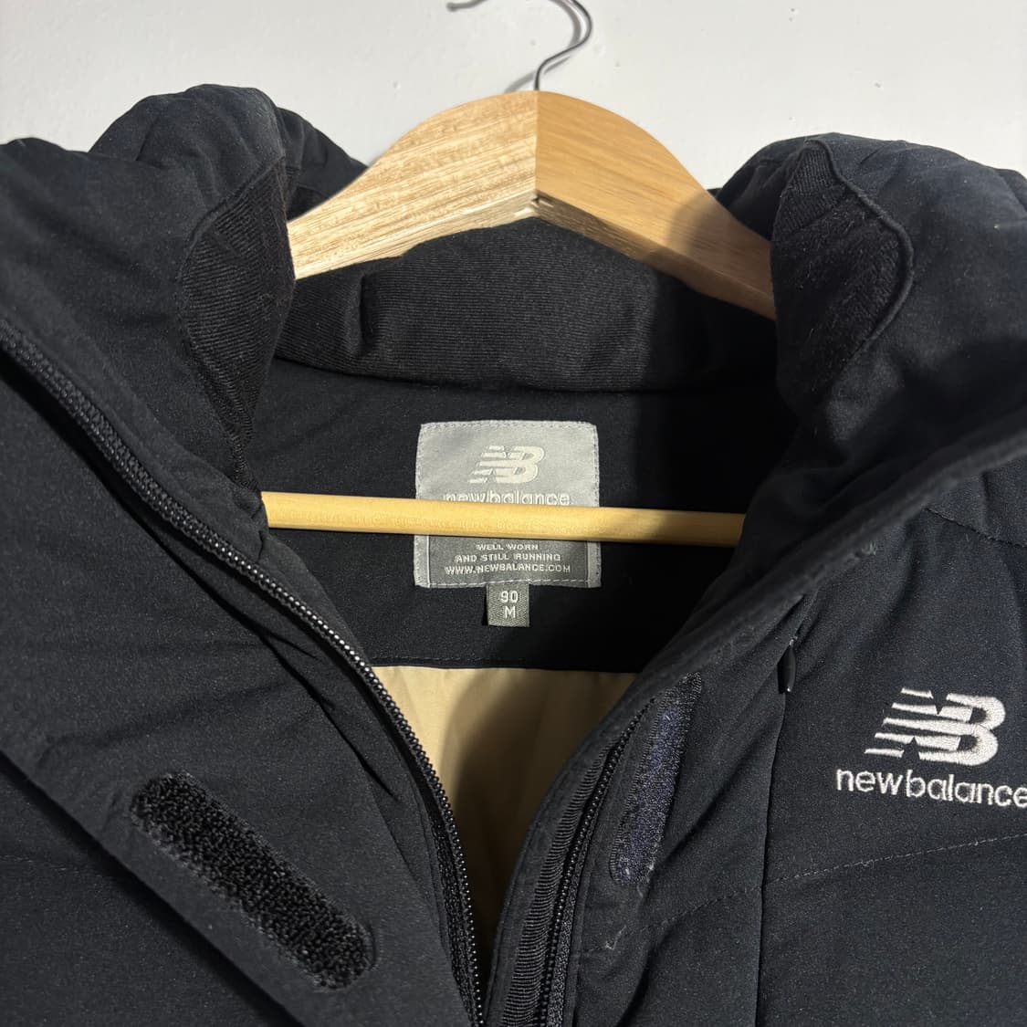 뉴발란스 블랙 후드 패딩 베스트 (무료배송) 상품이미지3