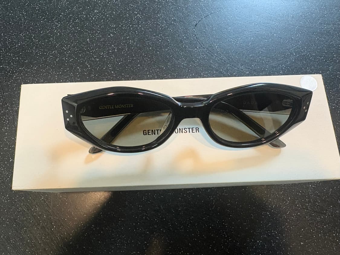 젠틀몬스터 다다01(G) 선글라스 상품이미지4