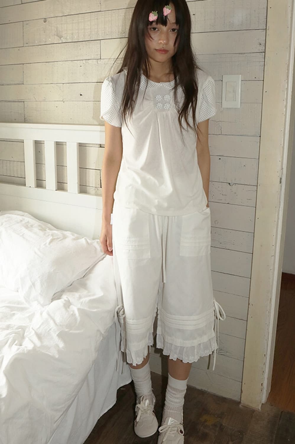 LACE-TRIMMED PLEATED BERMUDA IVORY 상품이미지3