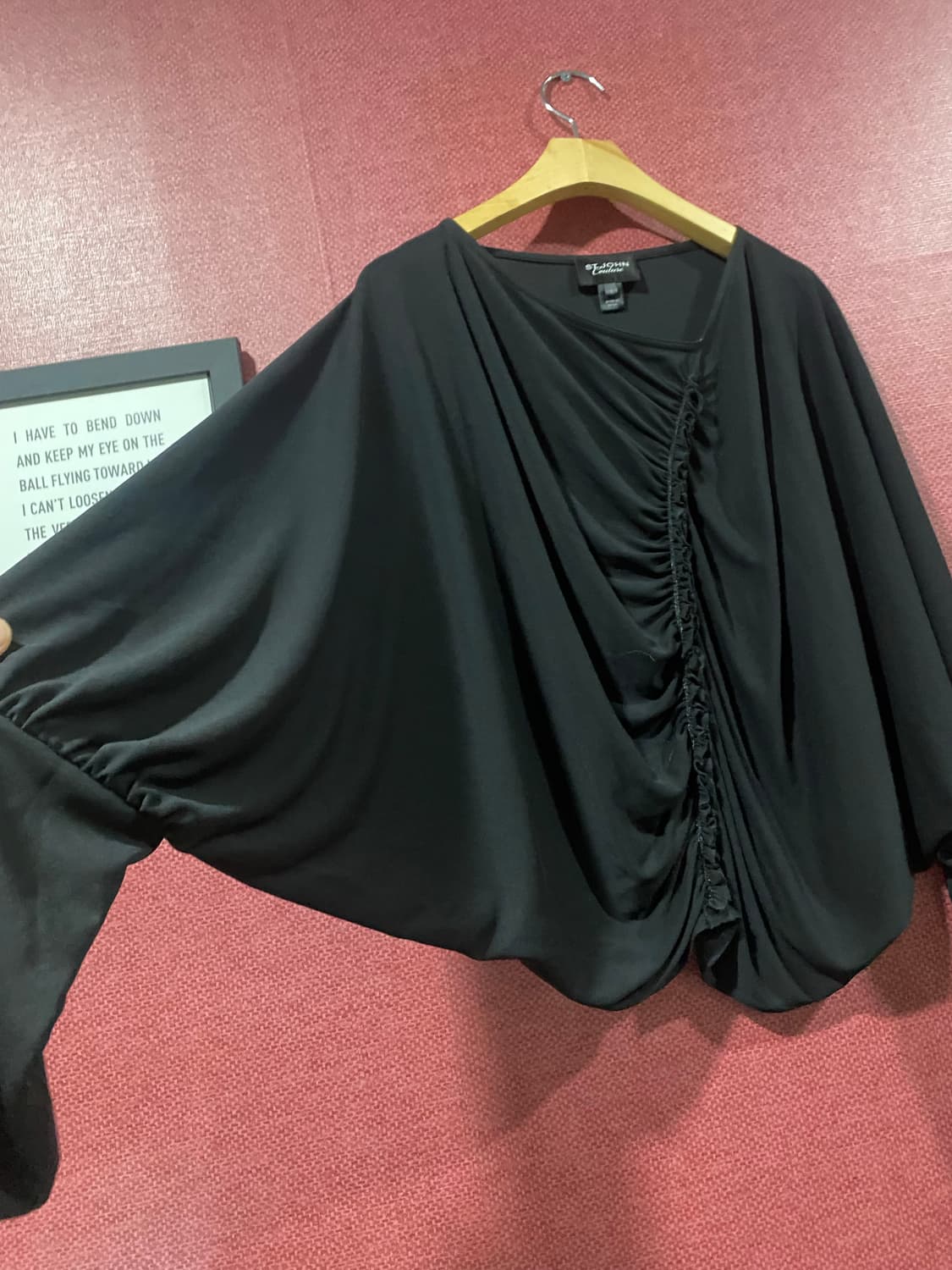 St. John Couture 블랙 셔링 티셔츠 S 상품이미지3