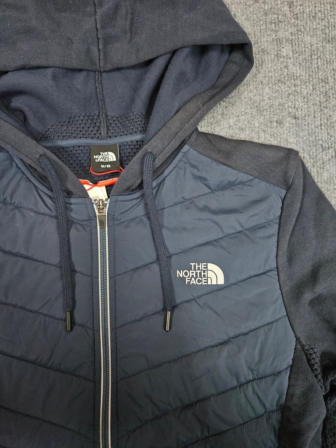 노스페이스 테크스웨터 트레이닝 자켓(급처) 상품이미지2