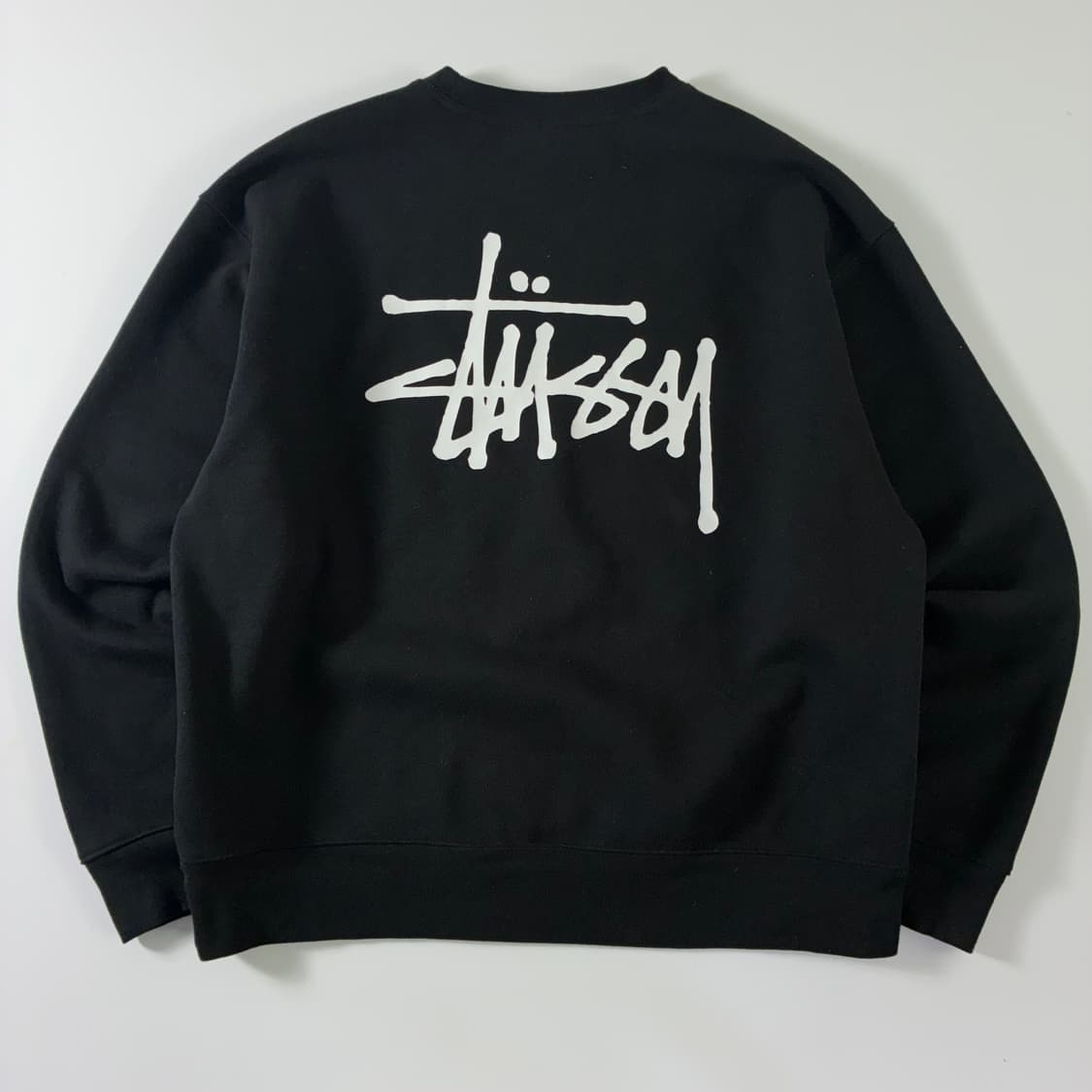 Stussy  스투시 베이직 스탁로고 블랙 맨투맨  상품이미지2