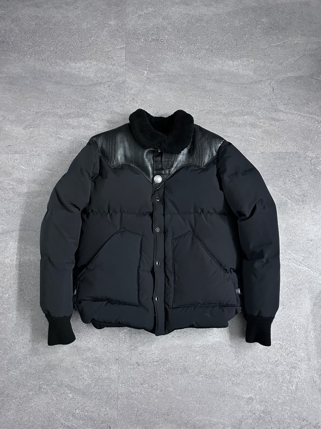 디아프바인 록키 레더 판넬 다운 자켓 상품이미지1