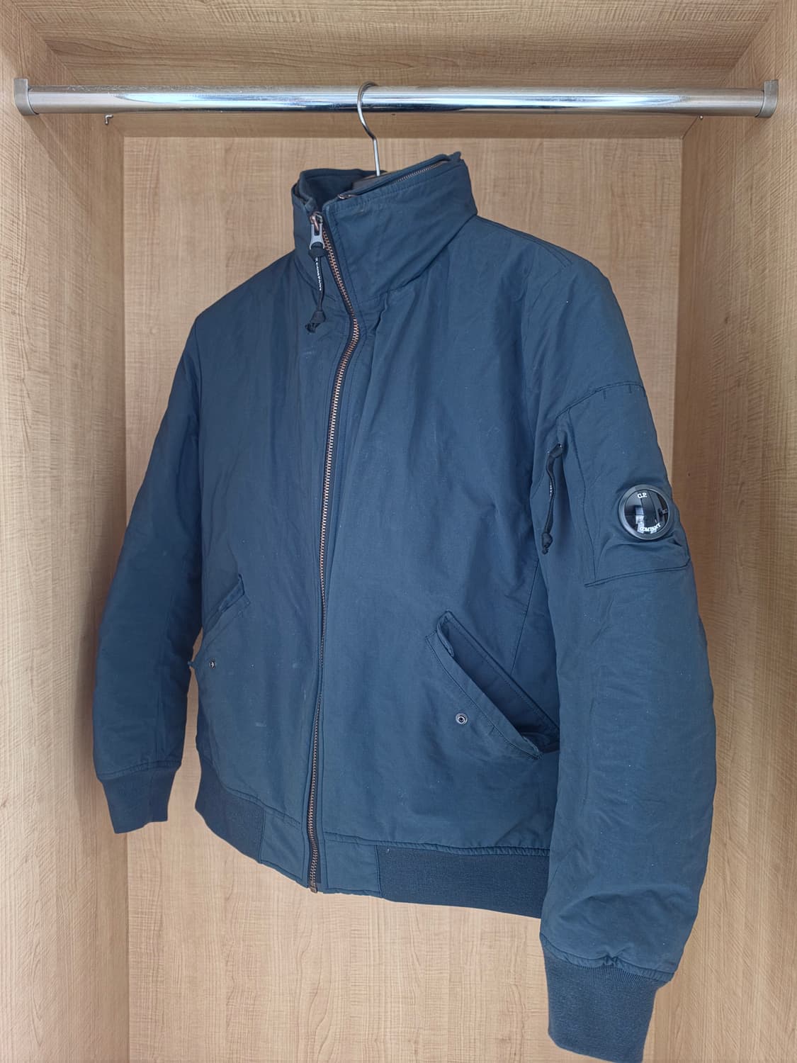 C.P. Company 씨피컴퍼니 17FW 다운패딩 붐버자켓 블랙 상품이미지1