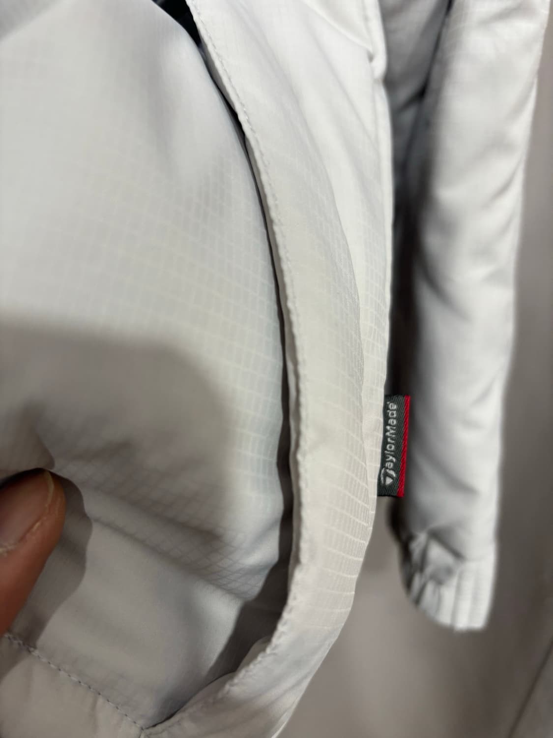 테일러메이드 남성 골프 패딩점퍼 L 상품이미지5