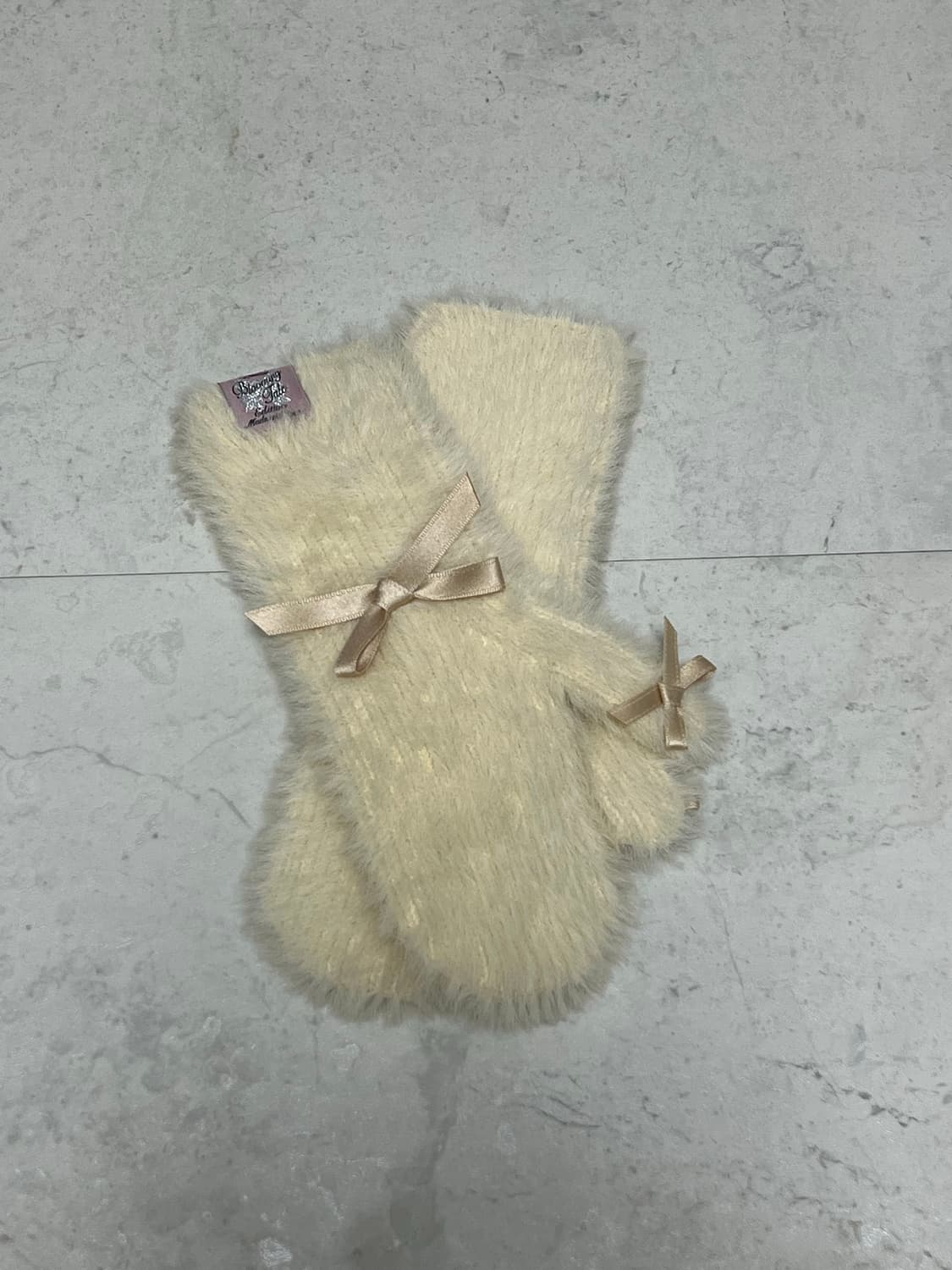 블루밍테일 플러피 리본장갑 아이보리 상품이미지1