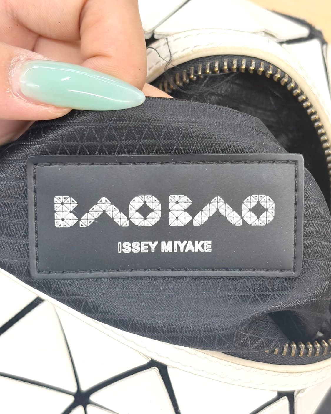 이세이 미야케 바오바오 큐보이드 크로스백  상품이미지7