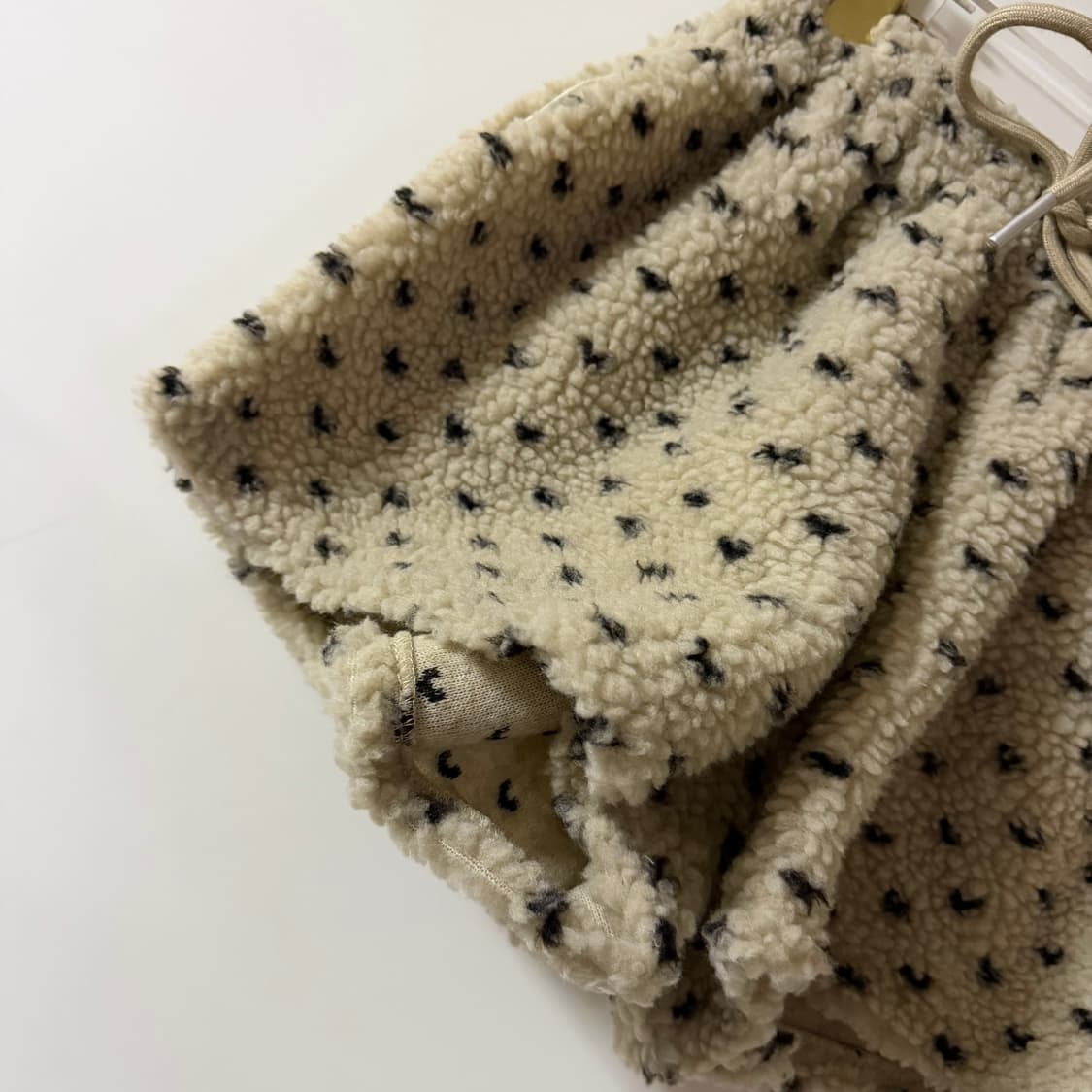 새상품 여자 도트 뽀글이 반바지 상품이미지2