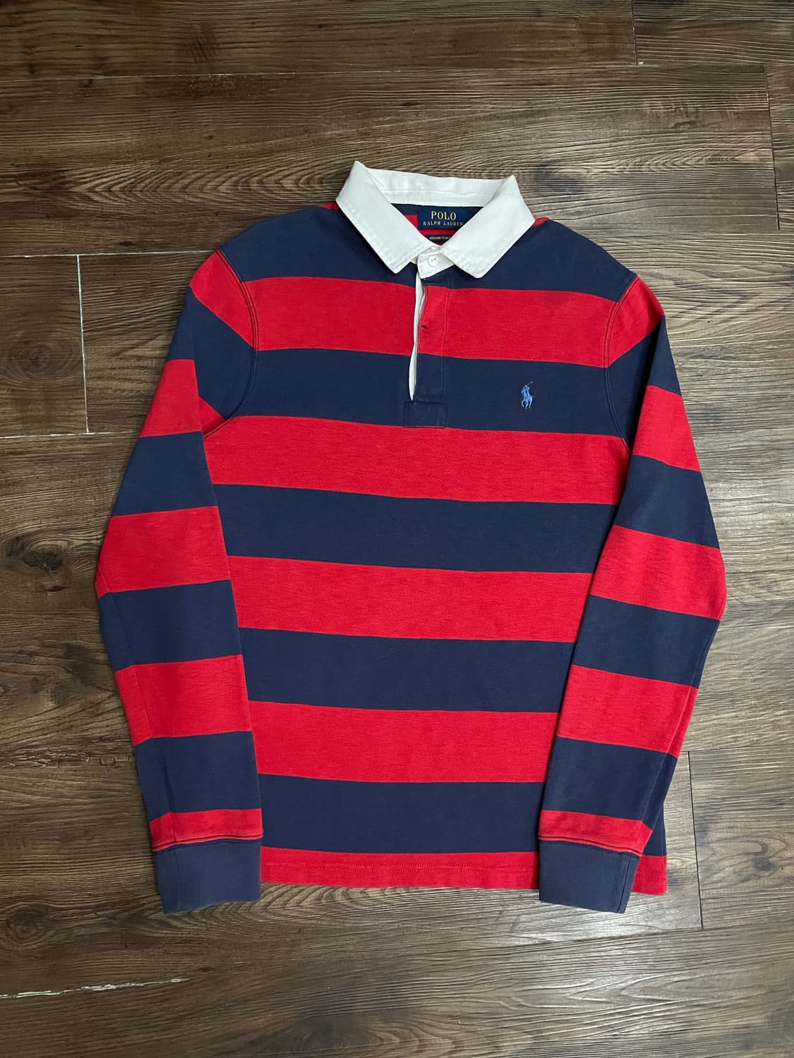 폴로 랄프로렌 스트라이프 럭비티 레드 네이비 상품이미지1