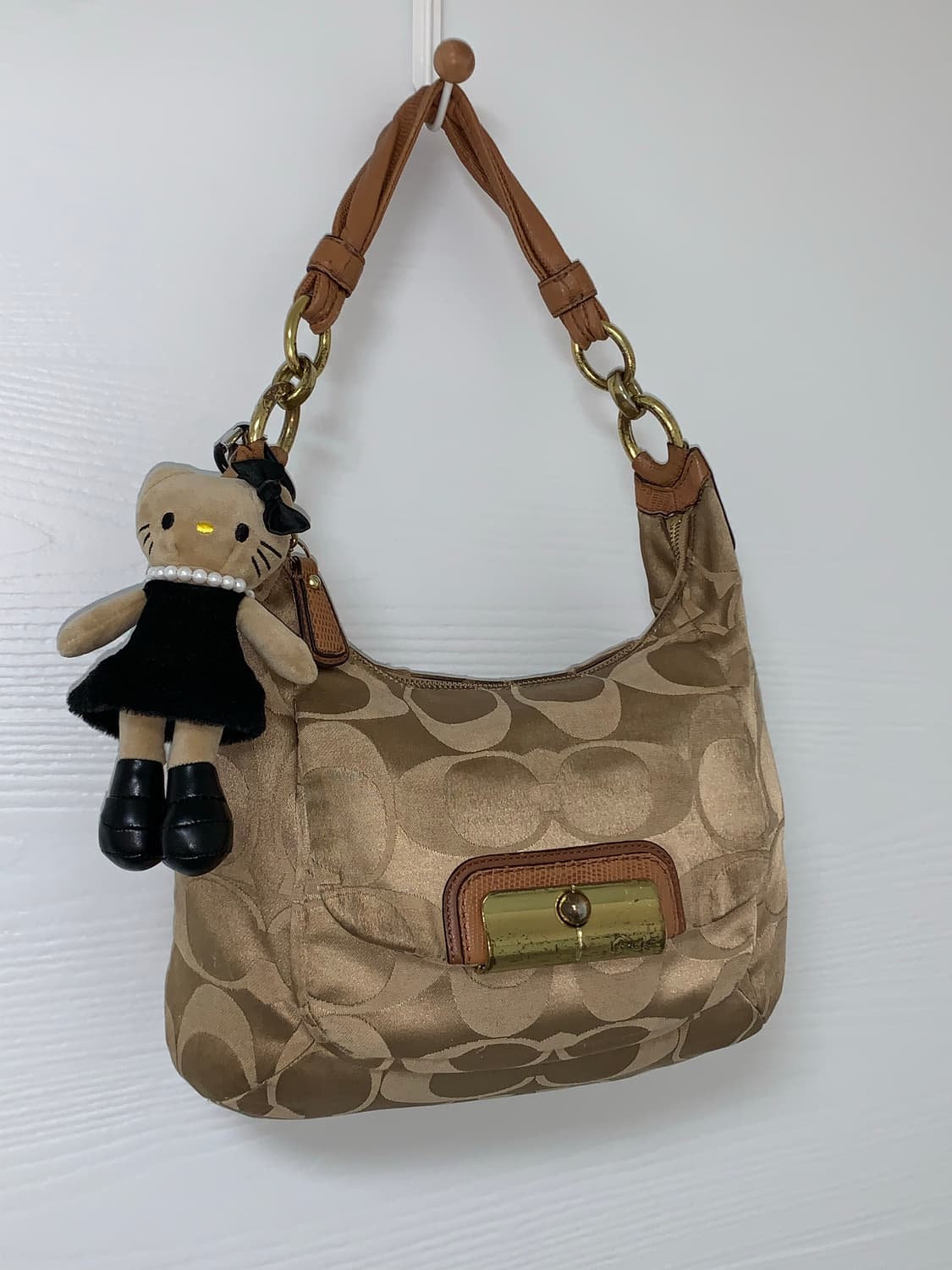 Coach gold brown shoulder bag 상품이미지4