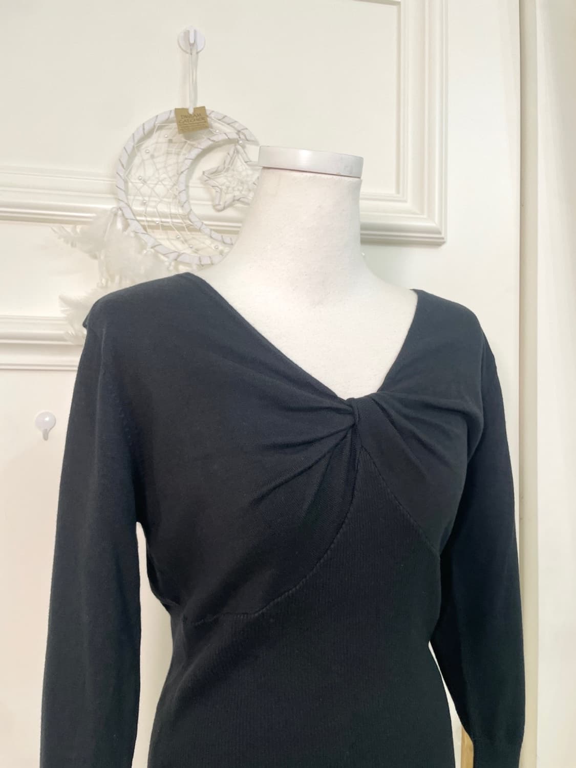 LAURA ASHLEY black bow twist knit top 상품이미지5