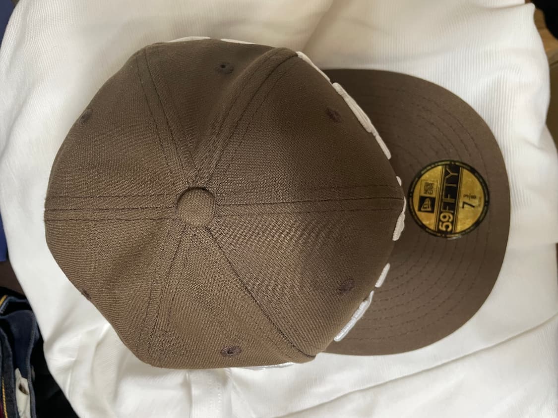 뉴에라 x 본앤레이즈드 콜라보 브라운컬러 볼캡 상품이미지6