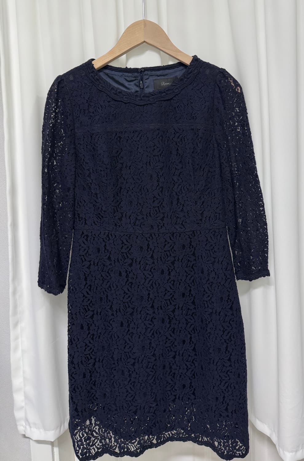 로엠 ROEM 레이스 원피스 네이비 상품이미지2