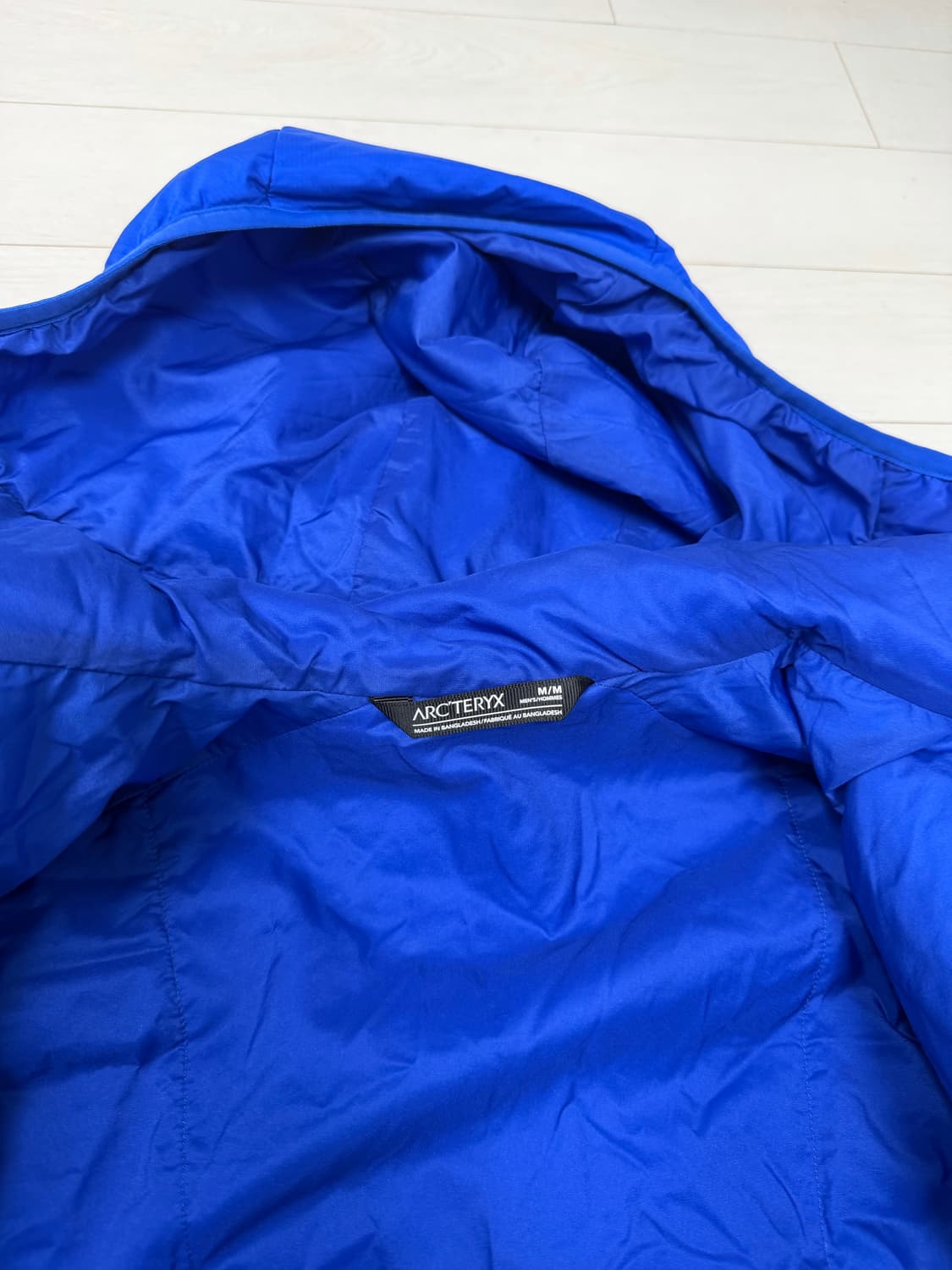 아크테릭스 아톰 바이탈리티 M 사이즈  상태 9.7/10 사진찍고 절대 상품이미지2