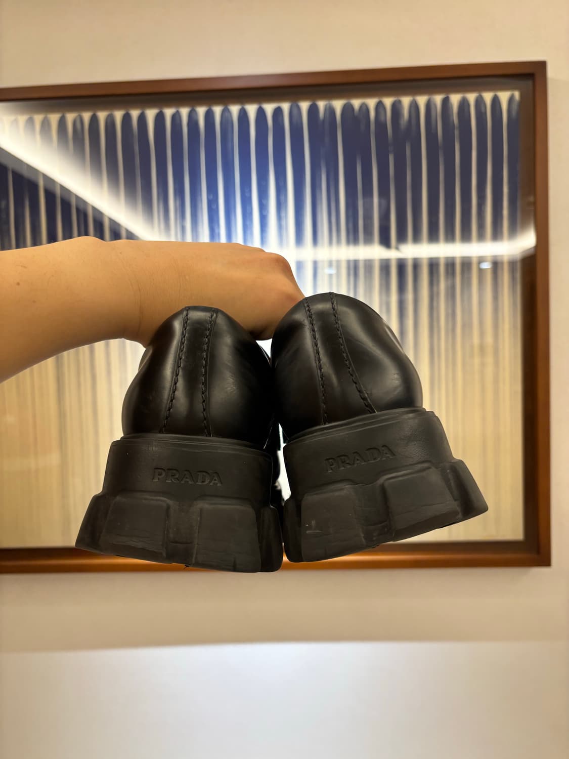 프라다 모놀리스 8.5 팝니다 상품이미지4