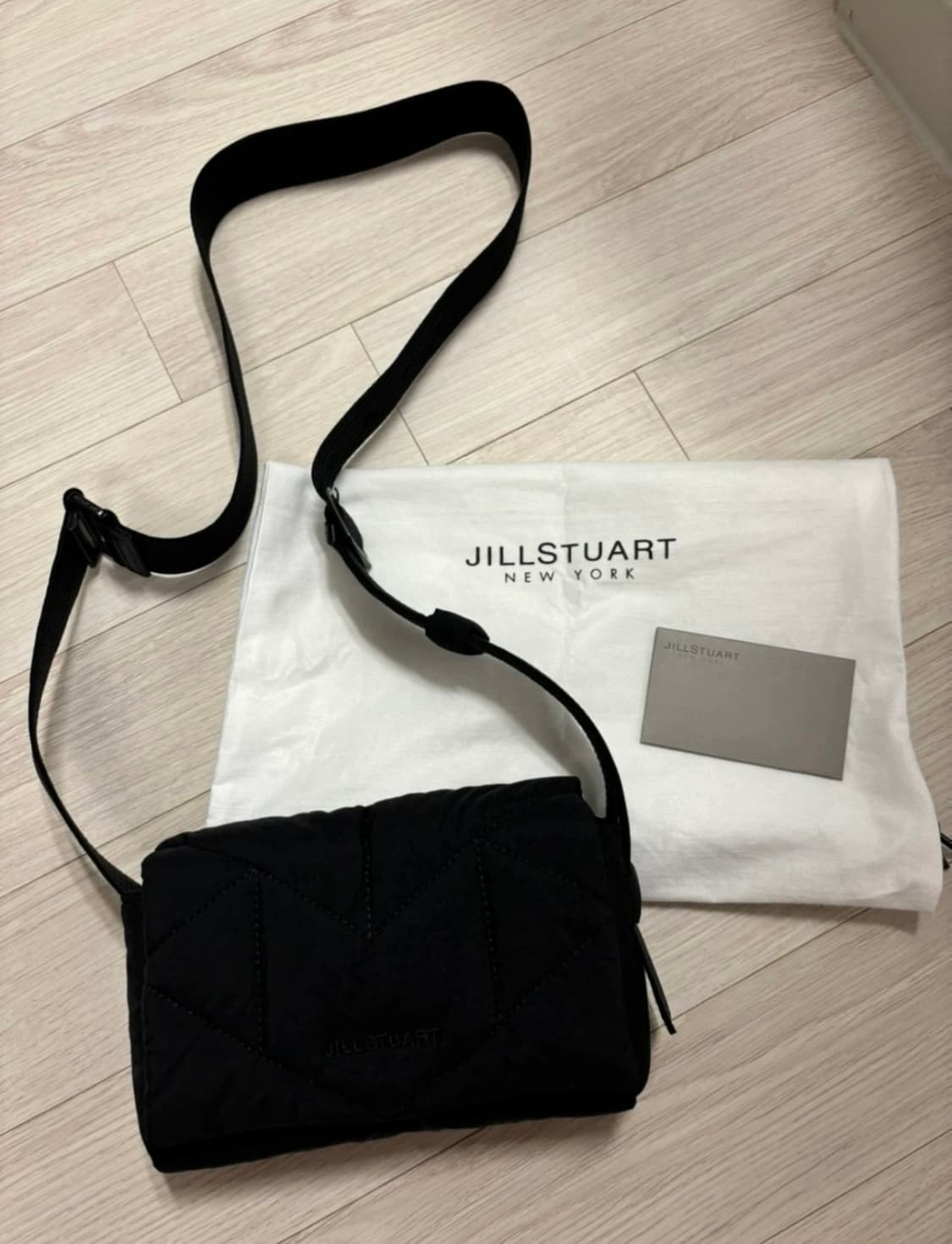 질스튜어트 로젤라 패딩백 크로스백 가방 상품이미지1