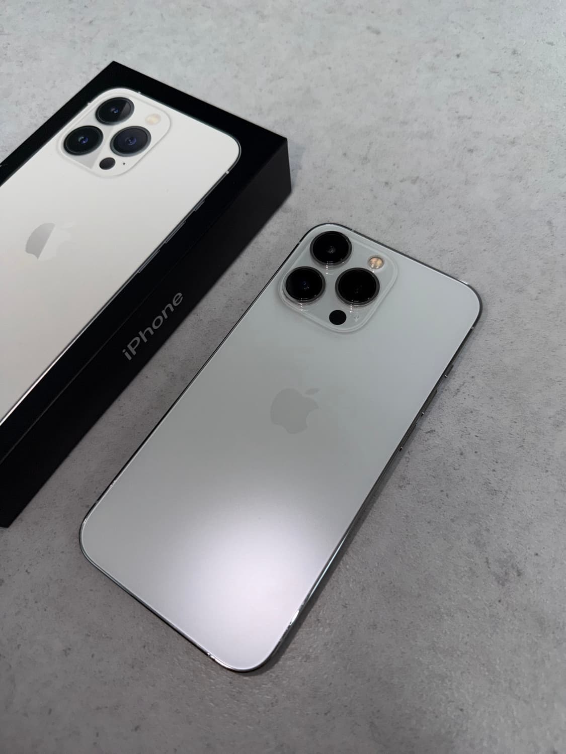 아이폰 13pro 실버 128기가 상품이미지1