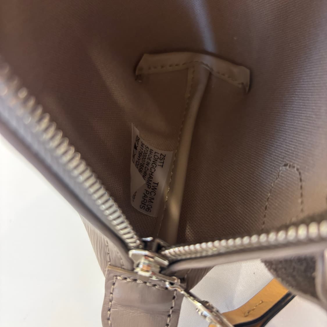 정품 롱샴 르플리아쥬 시티 핸들 파우치백     상품이미지10