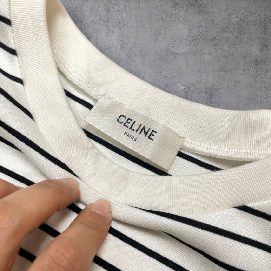 셀린느 Celine 스트라이프 트리옹프 패치 슬리브리스 탑 L 상품이미지4