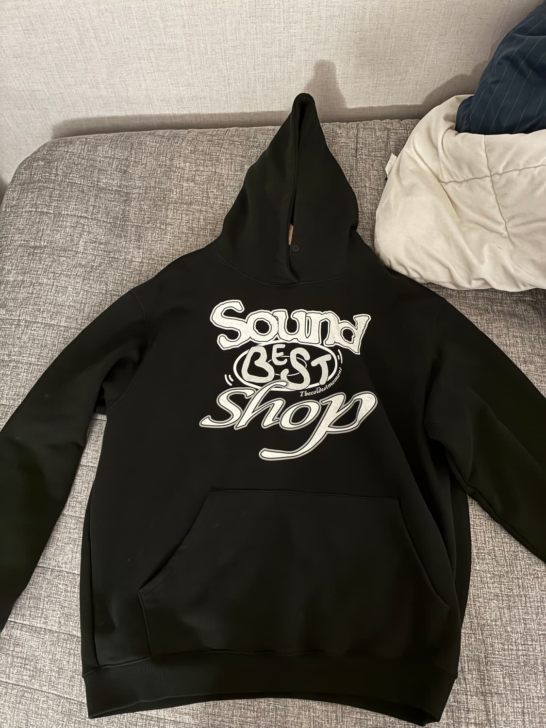 더콜디스트모먼트 후드티 상품이미지1