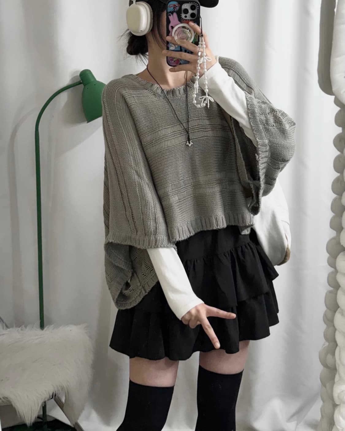 그레이 스트라이프 오버핏 니트 상품이미지1