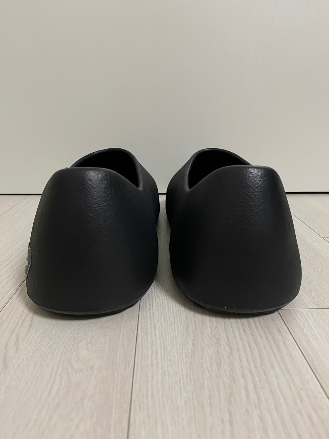 Yeezy SL-01 Black 상품이미지4