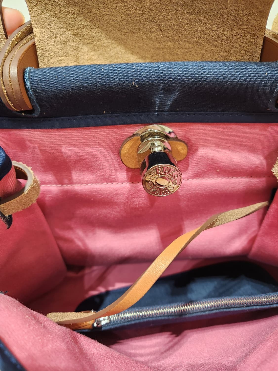 에르백 Herbag 31사이즈 네이비 카멜 안감 핑크 상품이미지3