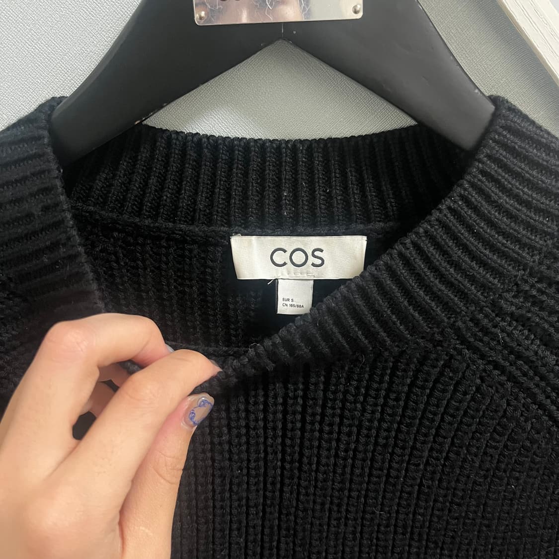 COS 레글런 니트 블랙 상품이미지2